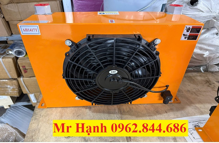 bán két làm mát dầu thuỷ lực