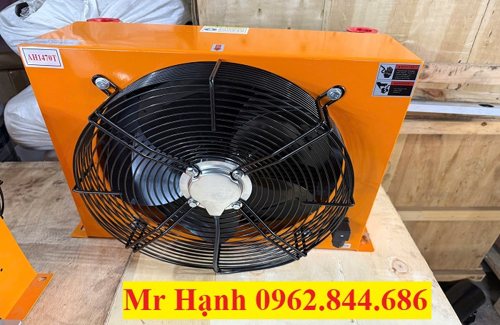 két tản nhiệt dầu thuỷ lực xe cẩu